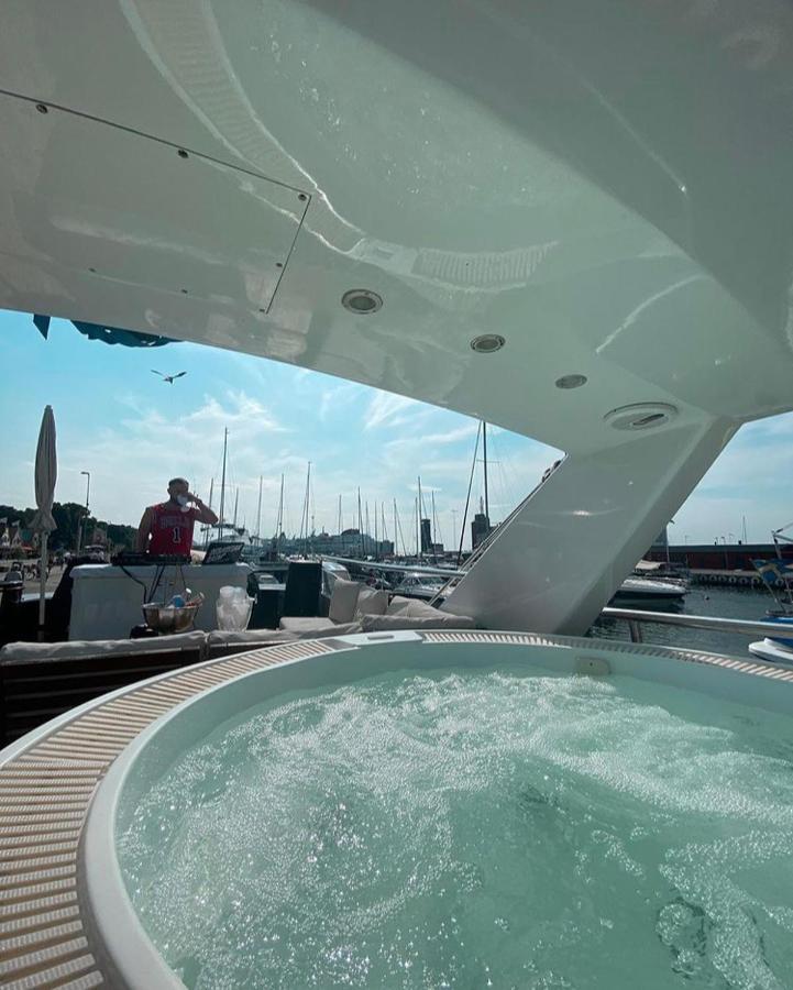 Vip In A Luxurious Yacht * Stockholm