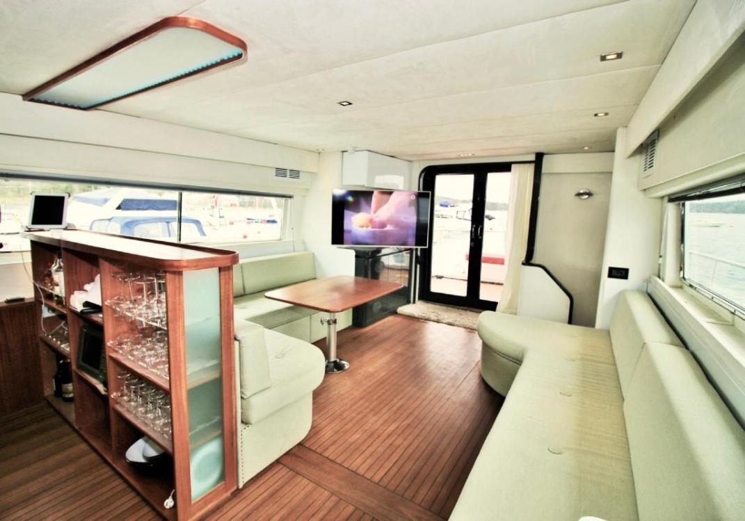 Vip In A Luxurious Yacht Botel